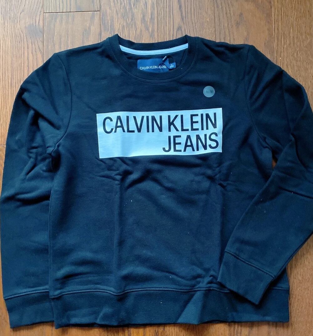 NWT Women's Calvin Klein Jeans Logo Sz M Long Sleeve Crew Neck Sweater MSRP $69
